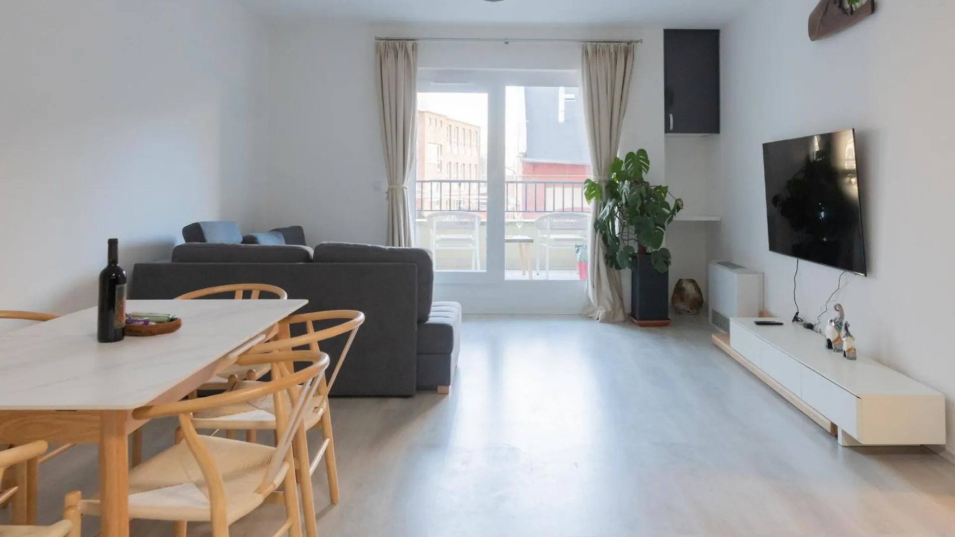 Apartamento Downtown 2 Bedrooms Nearby Duna River Balcony-Garage 10 Euro Per Day Budapeste Hungria