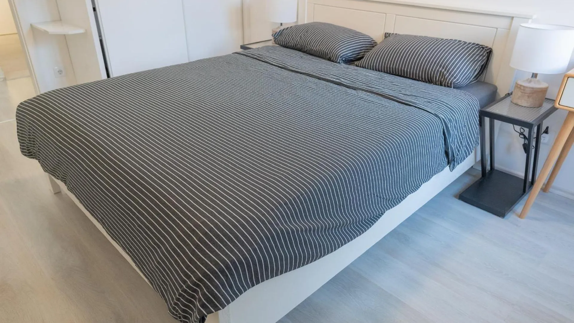 Downtown 2 Bedrooms Nearby Duna River Balcony-Garage 10 Euro Per Day Budapeste